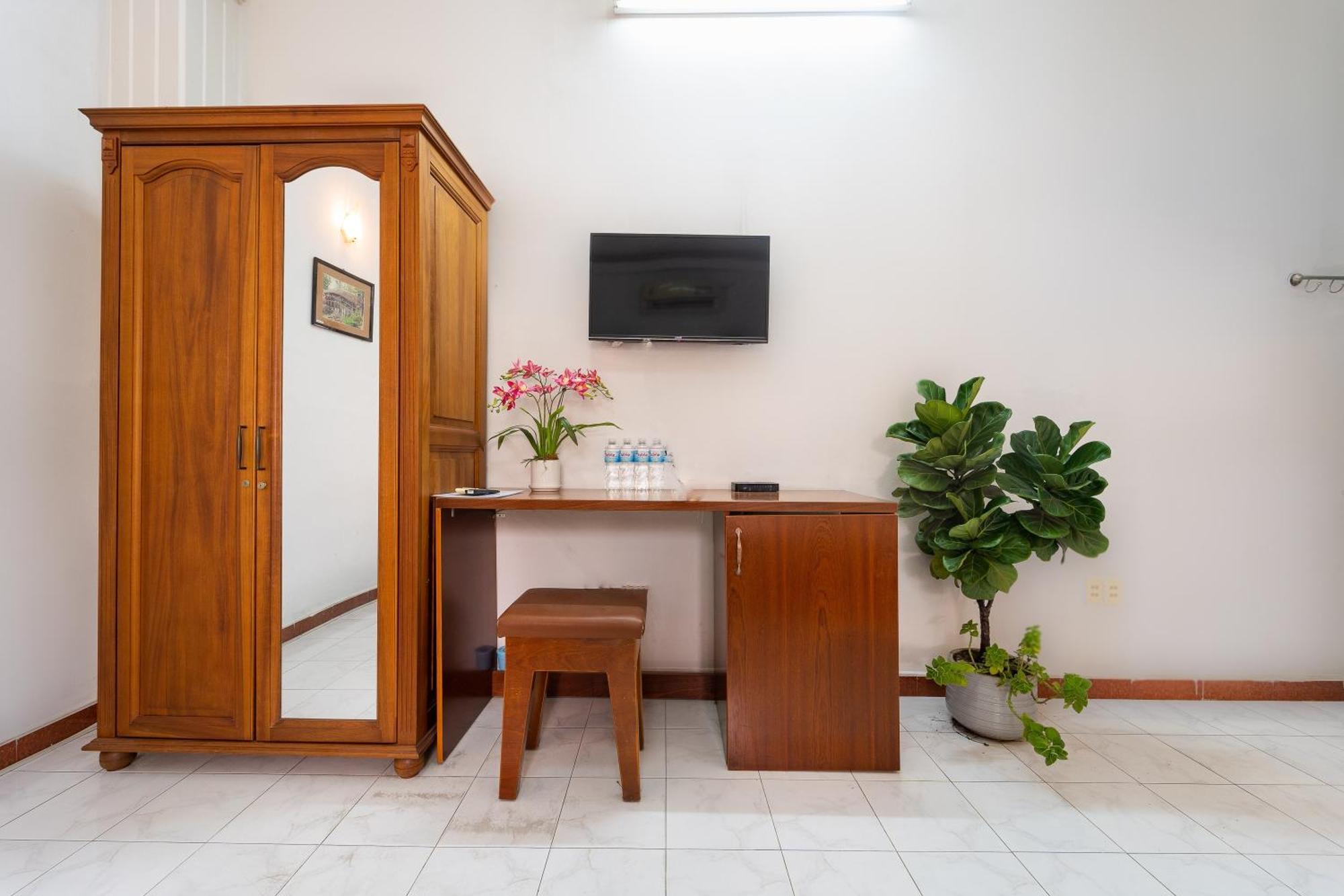 Collection O Madam Cuc Hotel Ho Chi Minh City Exterior photo