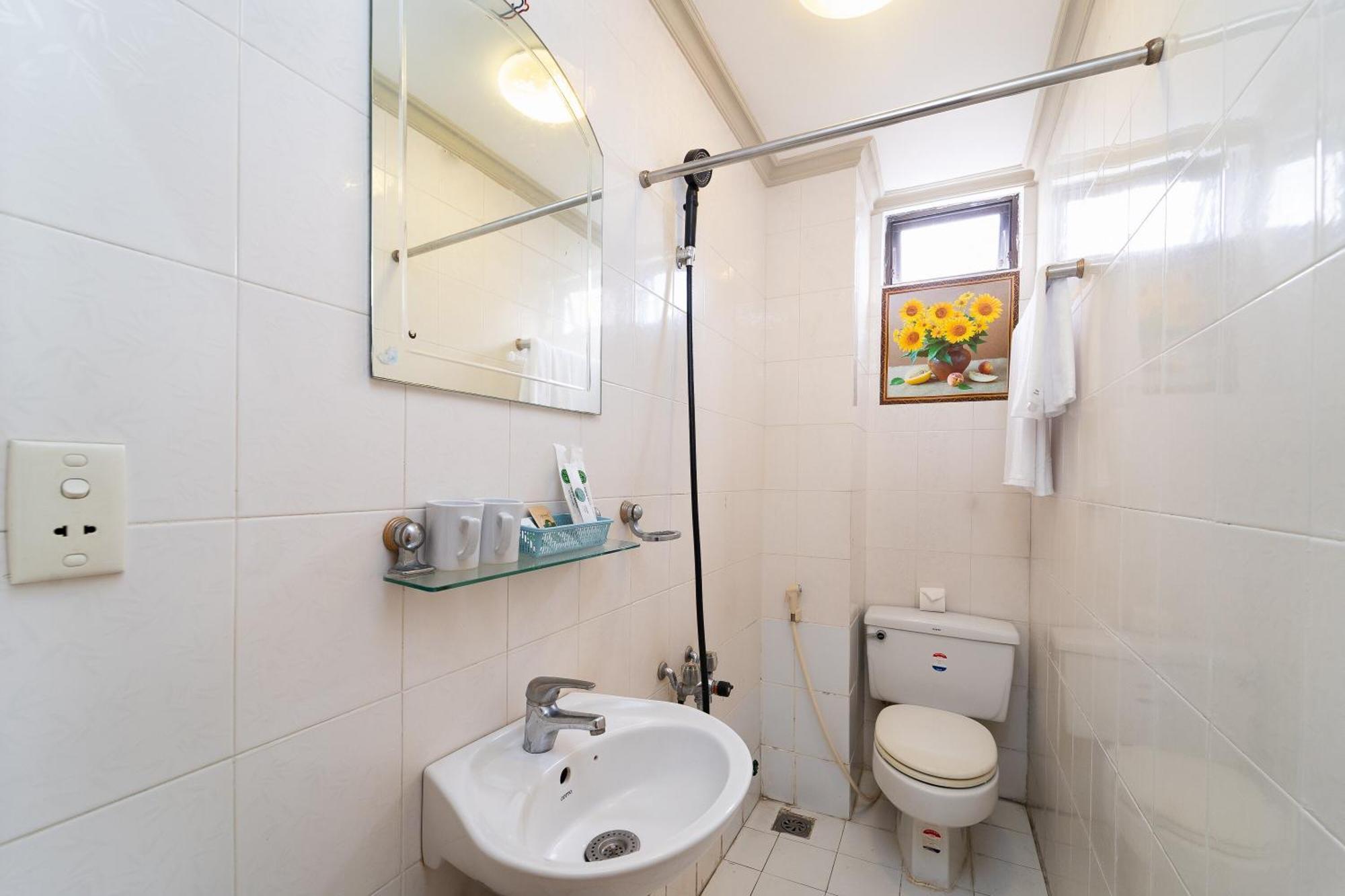 Collection O Madam Cuc Hotel Ho Chi Minh City Exterior photo